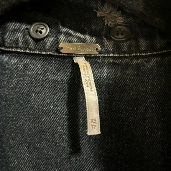 Free People Distressed Denim Jean Knit Sweatshirt Hoodie Jacket size XS - Picture 13 of 13